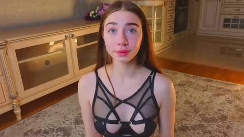 hello guys im Lilian online show from 10.09.25