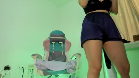 Snapshot of wandadoll chatting on 01.25.25 Wanda online show from 01.25.25