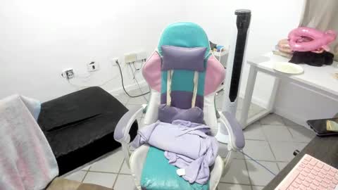 Snapshot of wandadoll chatting on 02.19.25 Wanda online show from 02.19.25