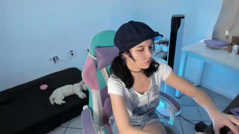 Snapshot of wandadoll chatting on 02.25.25 Wanda online show from 02.25.25