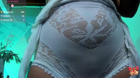 Snapshot of wandaxs69 chatting on 12.10.24 wanda online show from 12.10.24