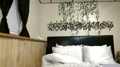 wanderlustgaal online show from 12.03.25