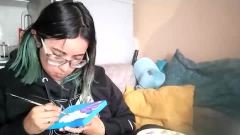 Snapshot of waningrosee chatting on 11.06.25 Waningrose Lu online show from 11.06.25