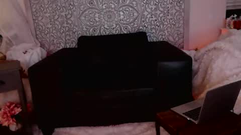 Snapshot of wantmymantofukme chatting on 11.02.25 wantmymantofukme online show from 11.02.25