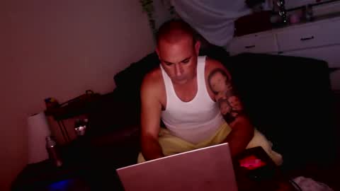 Snapshot of wantmymantofukme chatting on 11.14.25 wantmymantofukme online show from 11.14.25