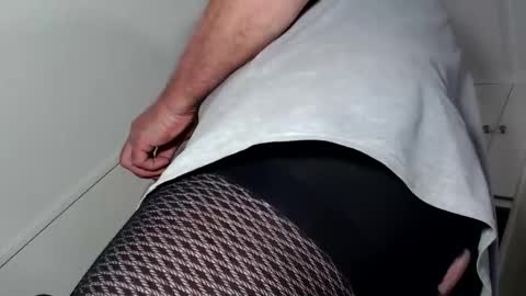 wants online show from 12.28.24