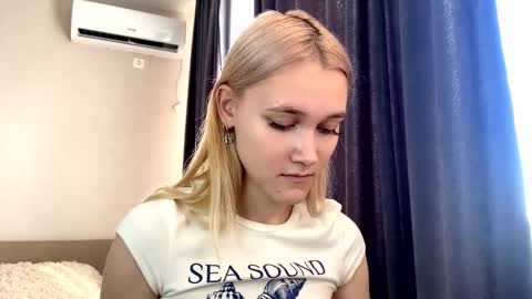 Snapshot of wanttodeep chatting on 10.13.25 wanttodeep online show from 10.13.25