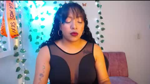 Snapshot of warisgoddes chatting on 07.07.26 EMILY online show from 07.07.26