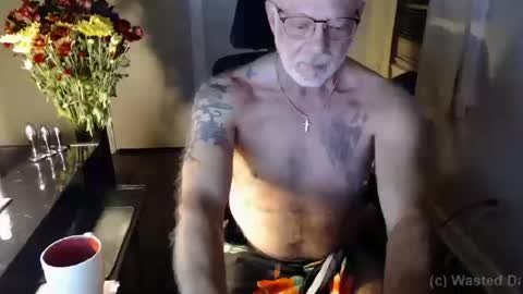 Snapshot of wasted_daze_ chatting on 10.12.25 wasted_daze_ online show from 10.12.25