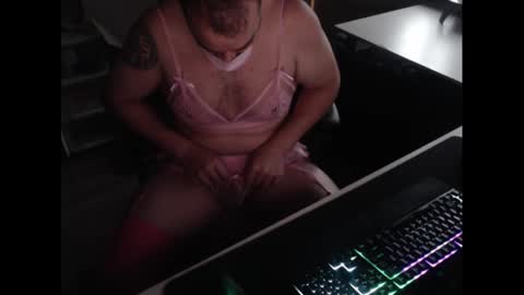 Snapshot of watchmehnnng chatting on 10.20.25 Nicki Rogers online show from 10.20.25