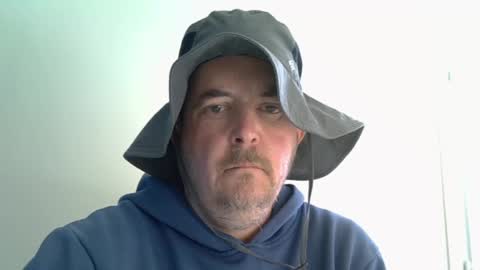 Snapshot of watchmewank40 chatting on 03.05.25 Davey online show from 03.05.25