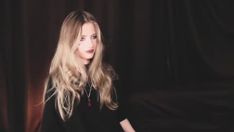 waterfallwoods online show from 11.12.25