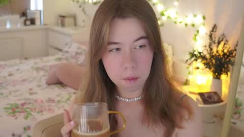 Snapshot of watermelon_sugar_ chatting on 10.22.25 Tess Pls support me with Can we reach 155 my favorite number online show from 10.22.25