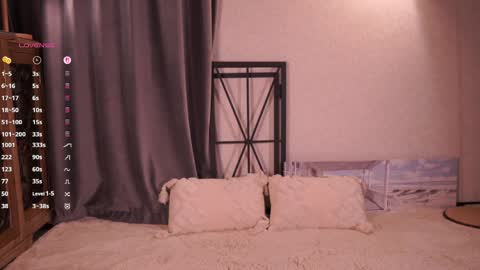 Lily online show from 04.10.26