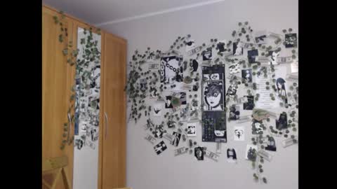 Mina online show from 09.29.25