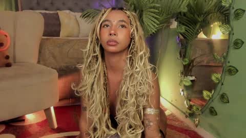 Wayuu Goddess  3 online show from 12.29.24