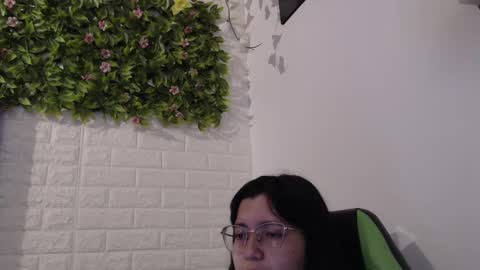 Trixie 3 online show from 02.17.25