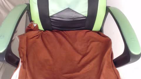 Trixie 3 online show from 10.16.25