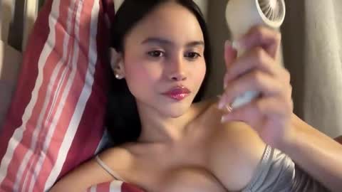 Snapshot of webcammaggie chatting on 10.05.25 Maggie online show from 10.05.25