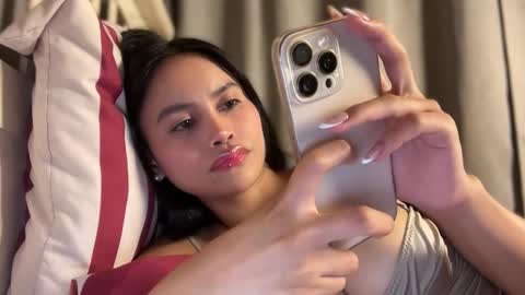 Snapshot of webcammaggie chatting on 10.06.25 Maggie online show from 10.06.25