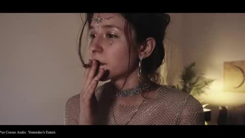 Snapshot of webcora chatting on 12.21.24 Coraline online show from 12.21.24