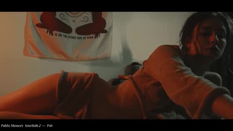 Snapshot of webcora chatting on 10.19.25 Coraline online show from 10.19.25