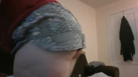 Snapshot of webcumcouple chatting on 04.05.26 HayleyJay online show from 04.05.26