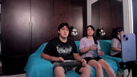 Snapshot of weemilyandandrew chatting on 03.02.26 EMILY ANDREW online show from 03.02.26