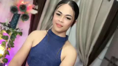 Hi Im LOVIE Please dont forget to follow and thumbs up me online show from 02.10.26