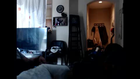 Snapshot of weluvwoman84 chatting on 12.18.24 RiZZA and MiKE online show from 12.18.24