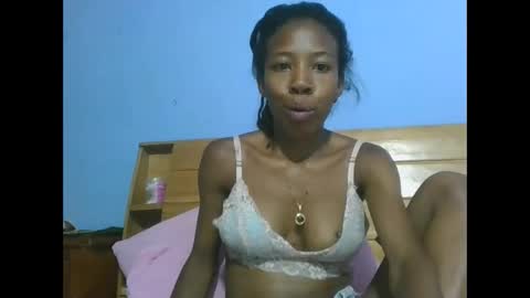 Snapshot of wendy09888 chatting on 10.18.25 Wendy online show from 10.18.25