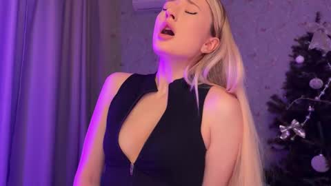 Daisy    online show from 01.16.26