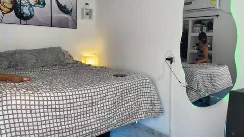 Snapshot of wendy_and_alex1712 chatting on 10.23.25 Wendy Alex online show from 10.23.25