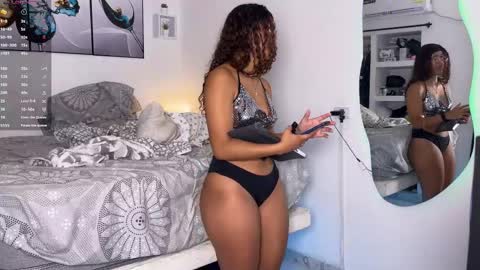 Snapshot of wendy_and_alex1712 chatting on 10.25.25 Wendy Alex online show from 10.25.25