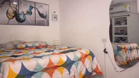 Wendy Alex online show from 11.23.25