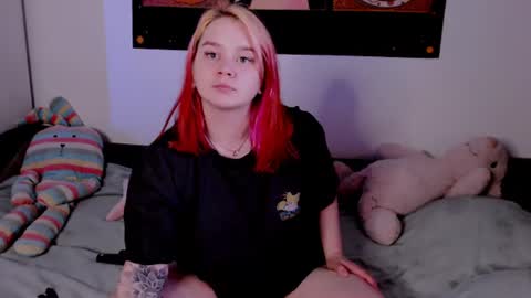Snapshot of wendyycandy chatting on 06.18.26 wendyycandy online show from 06.18.26