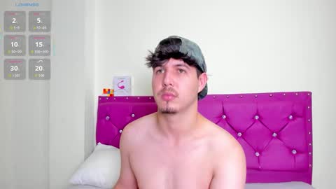 Snapshot of wendyyhot69 chatting on 02.24.26 wendyyhot69 online show from 02.24.26