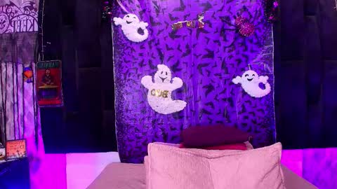 Snapshot of wensheng_ chatting on 10.27.25 WEN SHENG online show from 10.27.25