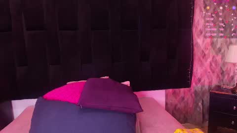 Snapshot of wensheng_ chatting on 11.06.25 WEN SHENG online show from 11.06.25