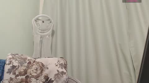 Snapshot of werewolf1988s chatting on 12.22.24 werewolf1988s online show from 12.22.24