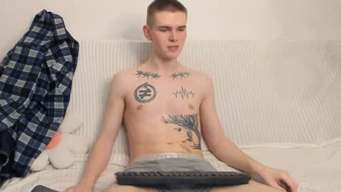 Snapshot of wesleyross chatting on 01.03.25 Wes online show from 01.03.25