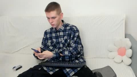 Snapshot of wesleyross chatting on 01.09.25 Wes online show from 01.09.25