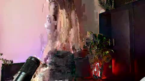 Snapshot of west_ta chatting on 02.22.25 tatty online show from 02.22.25
