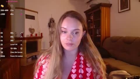 Snapshot of wet_lana chatting on 06.28.26 Lana online show from 06.28.26