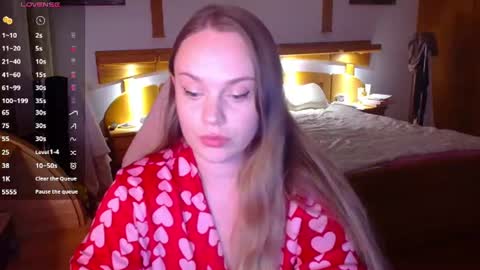 Snapshot of wet_lana chatting on 07.06.26 Lana online show from 07.06.26