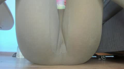 wet_pants2022 online show from 07.04.26