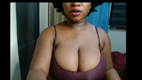 Snapshot of wet_xxpussy55 chatting on 07.12.26 Sonia online show from 07.12.26