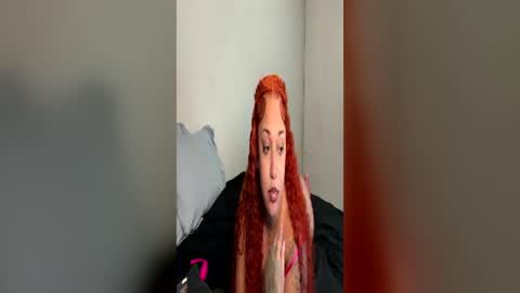 Snapshot of wetcreamerr chatting on 06.17.26 SheSquirts online show from 06.17.26