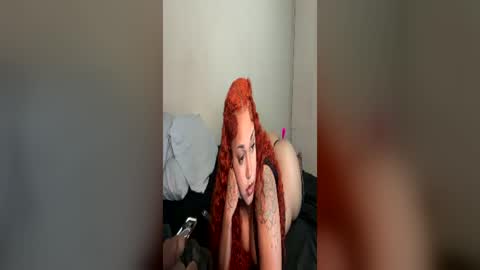 Snapshot of wetcreamerr chatting on 06.19.26 SheSquirts online show from 06.19.26