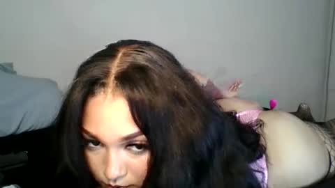 Snapshot of wetcreamerr chatting on 06.26.26 SheSquirts online show from 06.26.26